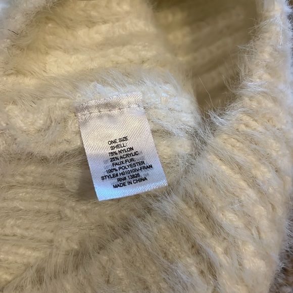 Cream Eyelash Fuzzy Beanie with Faux Fur Pom - Picture 4 of 4